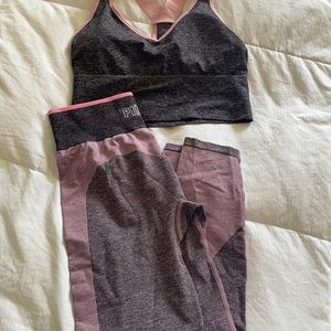 NWOT VS PINK seamless collection 2 piece set